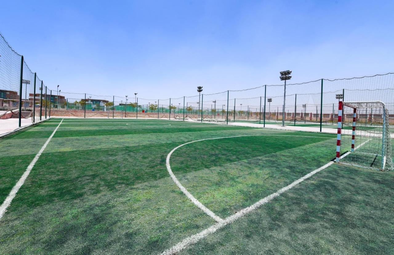 Tolip Gardens Hotel カイロ エクステリア 写真 The training ground of Al-Ahli SC