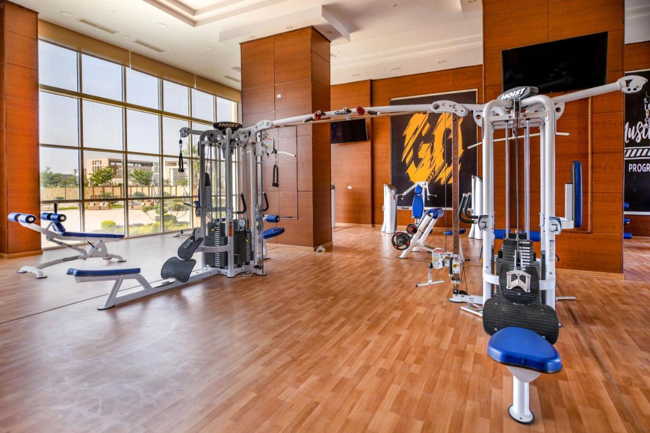 Tolip Gardens Hotel カイロ エクステリア 写真 The gym at the hotel