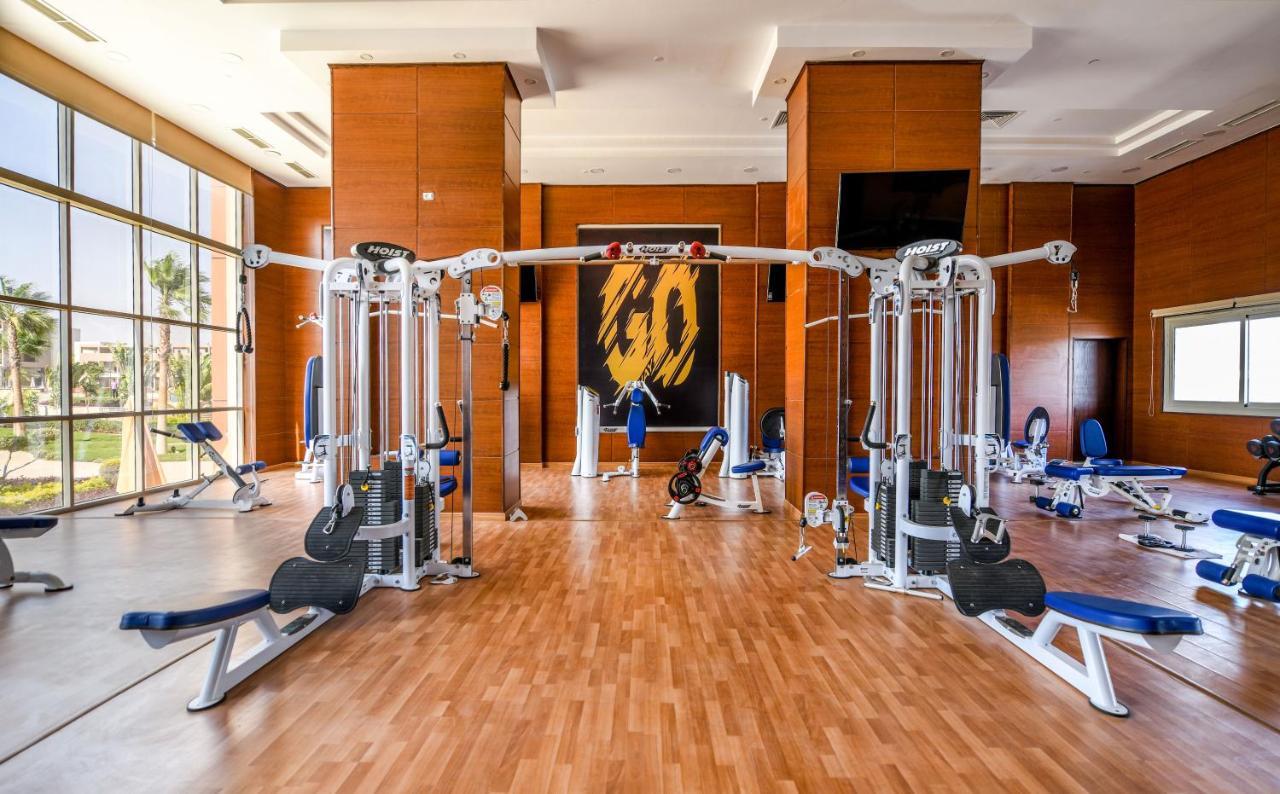Tolip Gardens Hotel カイロ エクステリア 写真 The gym at the hotel